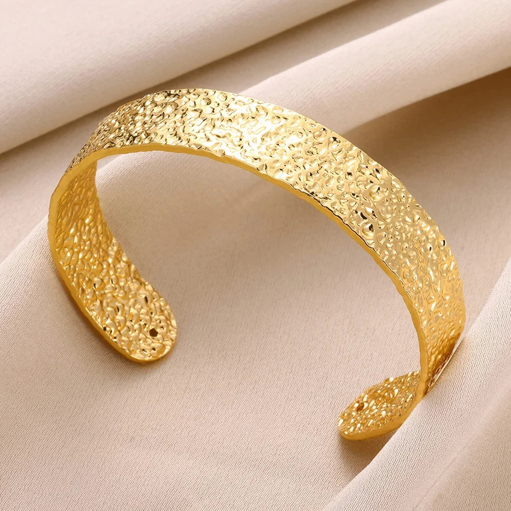 Royal Open Bangle
