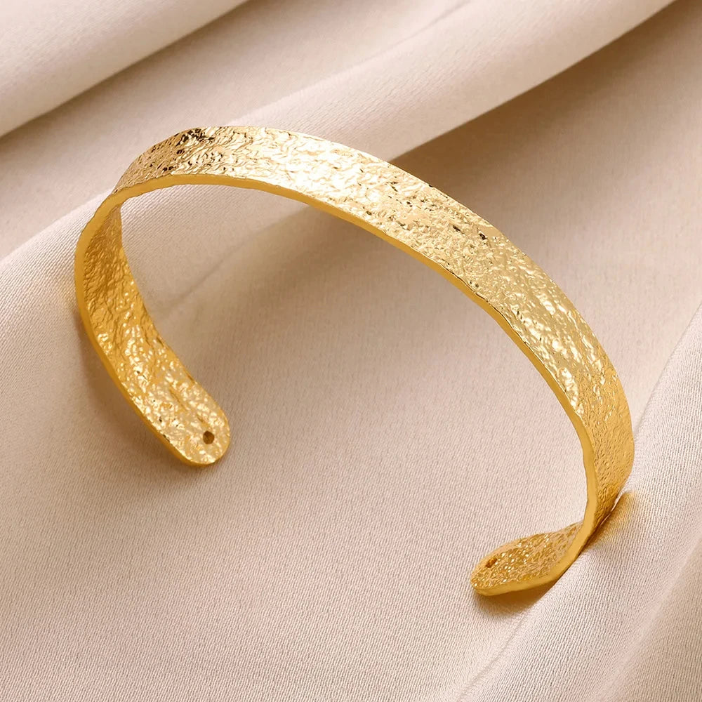Royal Open Bangle