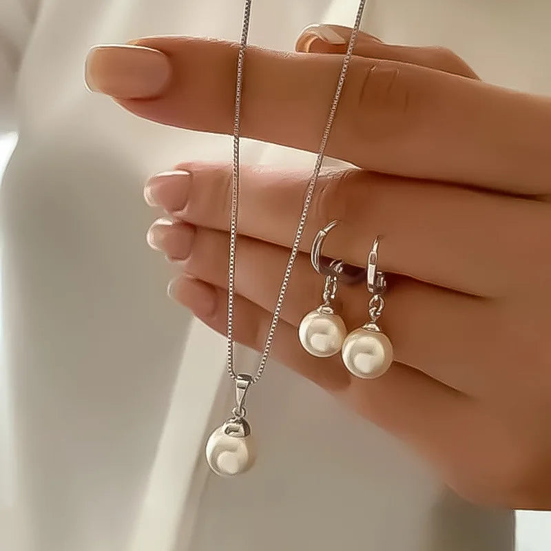 Milana Pearl Set